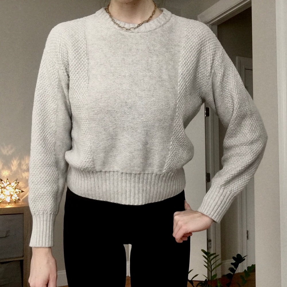 GAP cropped grey sweater - Picture 2 of 4